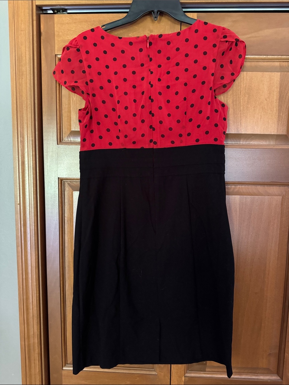 Dress Subcategory Identification - Picture 2 of 3